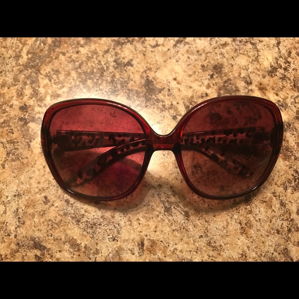 Brown sunglasses